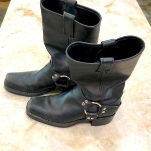 Frye Harness Boots black size 7.5 mid-calf